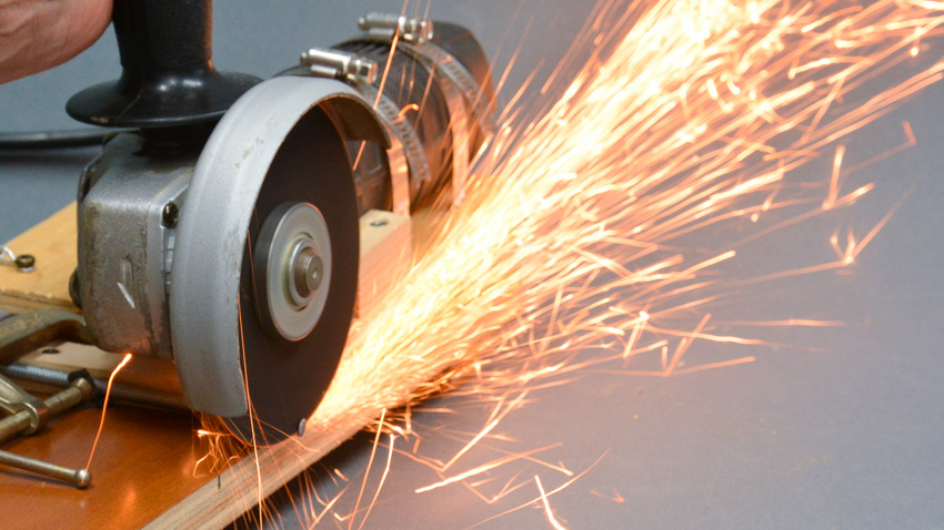 Angle grinder cut off saw
