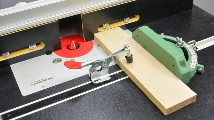 Router table clap