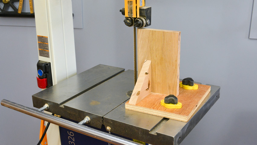 Pivoting Bandsaw Fence 