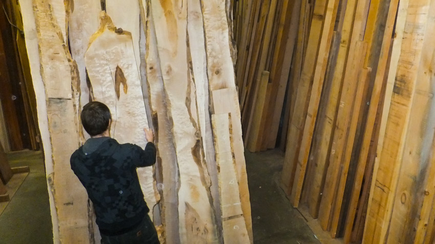 Selecting lumber