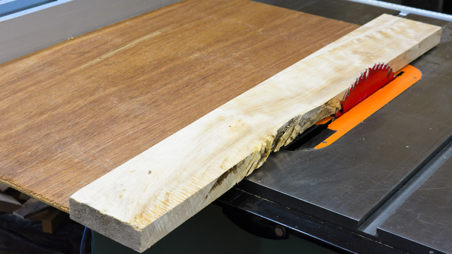 uneven edge table saw tip