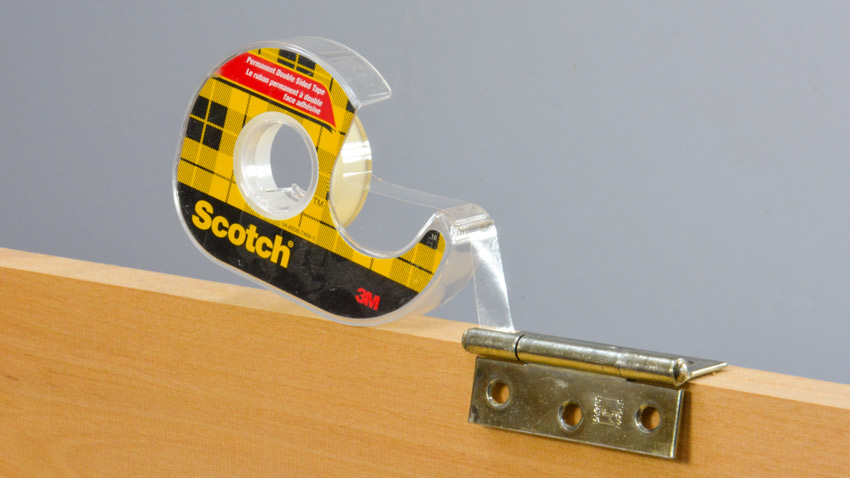 installing wood hidges