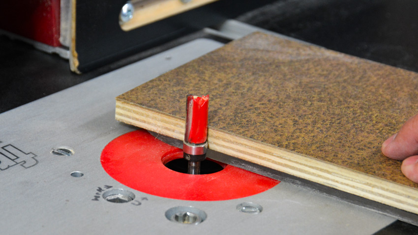 Router trimming laminate