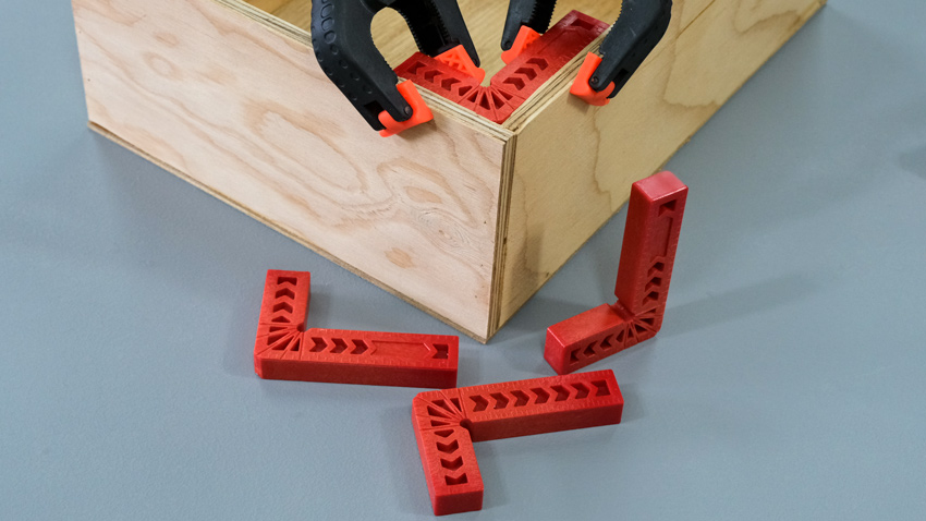 Courner clamping squares for woodworking
