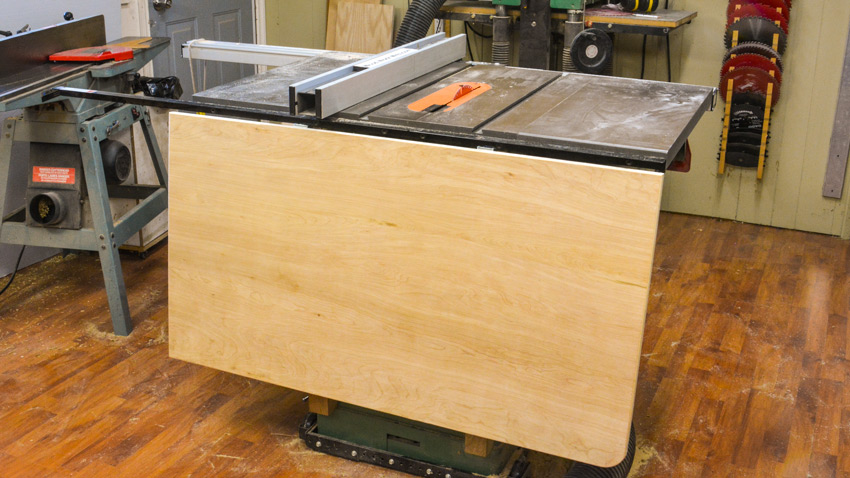 Folding outfeed table for the Table Saw