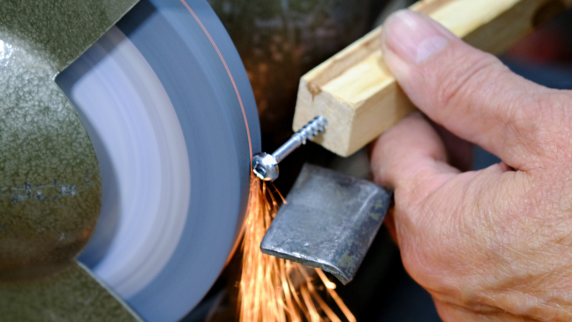 Grinding Screw Heads