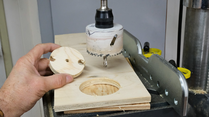 Woodworking drilling hole tips