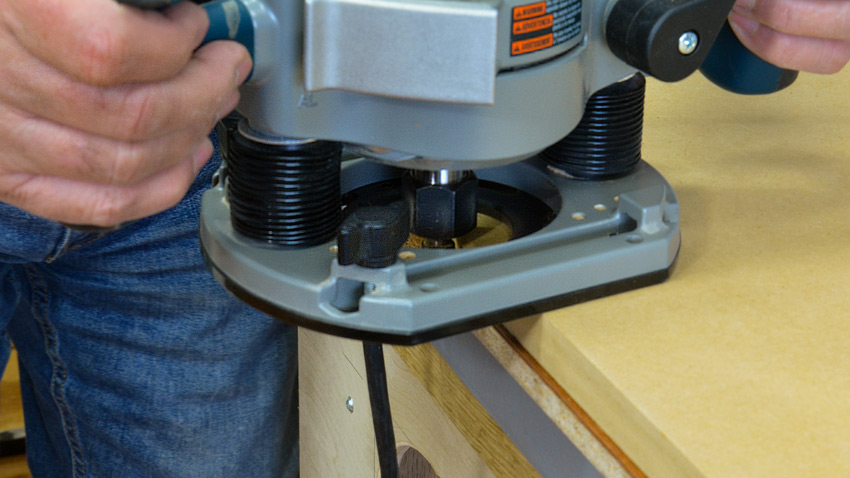 Plunge router trim