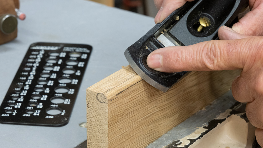 Rounding corners with a block plane