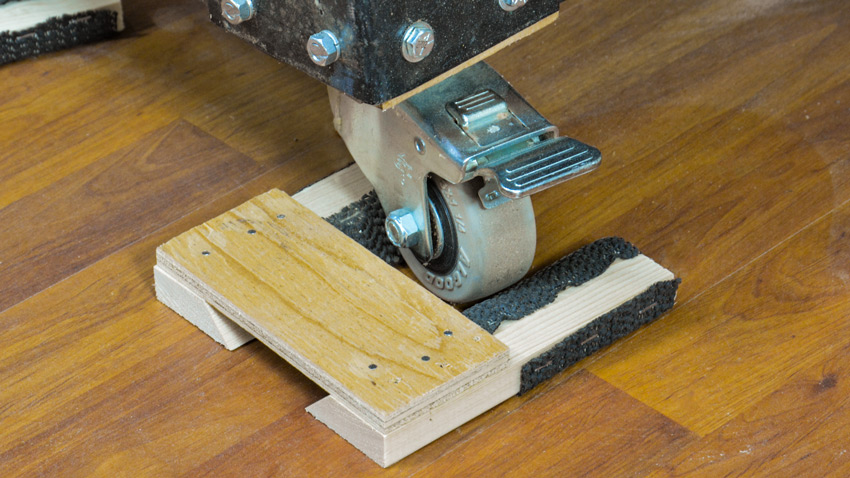 Table Saw Locking Wheels