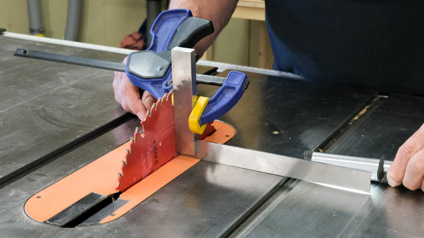 Table saw squaring