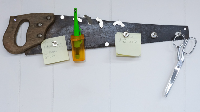 Saw note board