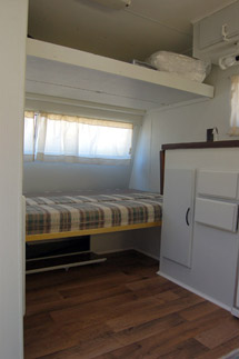 Travel trailer flooring