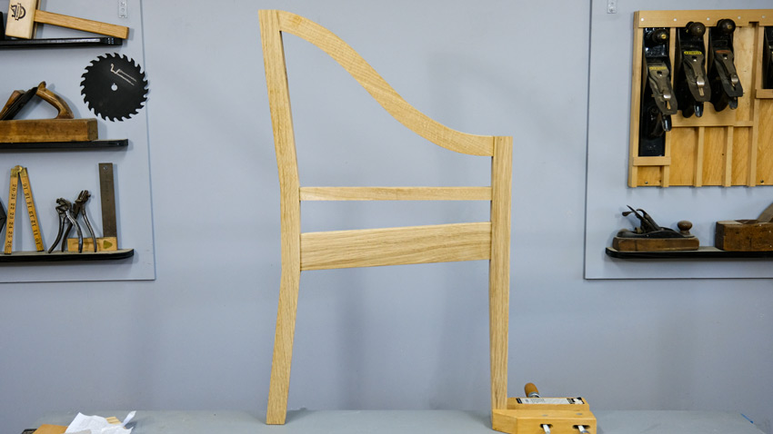 Curved chair