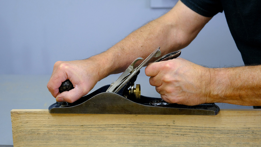 Edge jointing with a hand planer