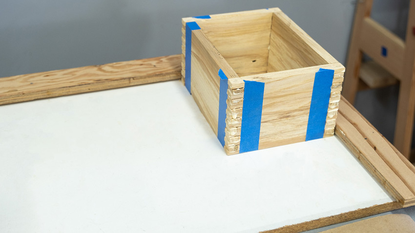 Router Table Box Joint Jig assembly