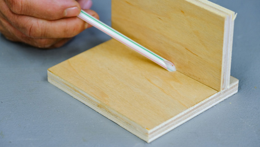 Cleaning glue corners 