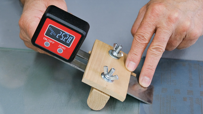 Wood plane sharpening angle