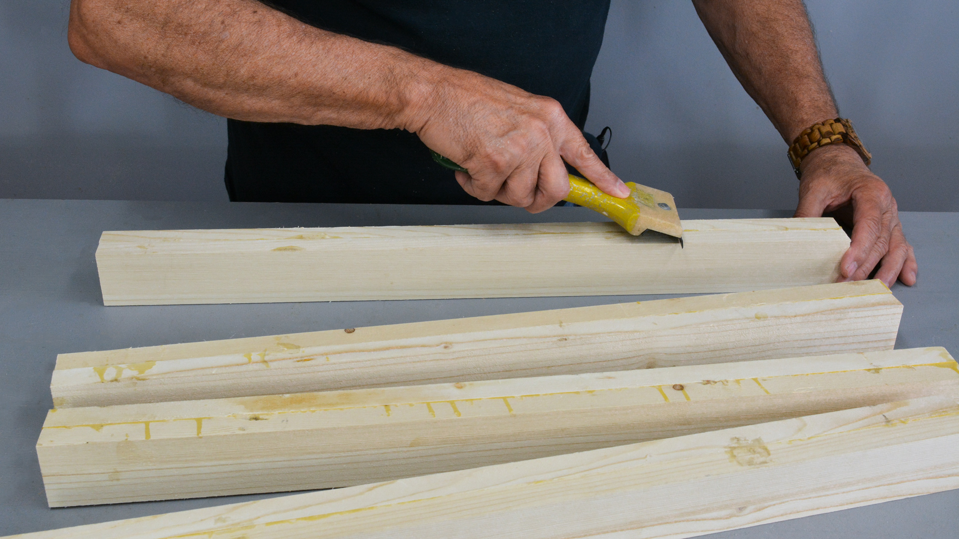 Gluing pine wood